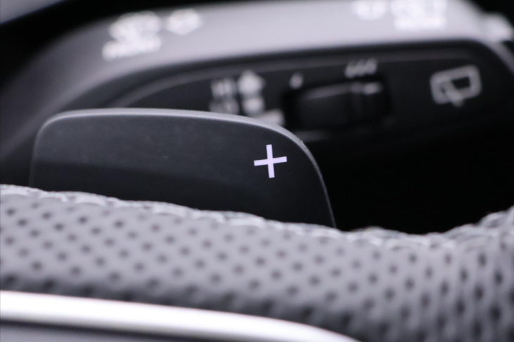 Audi Q7 3,0 50TDI 210kW S line CZ DPH