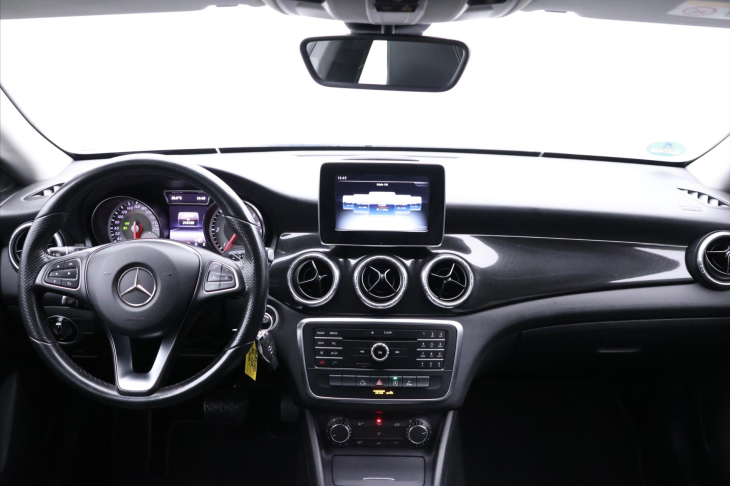 Mercedes-Benz CLA 2.1 200CDi 100kW Aut. Xenon