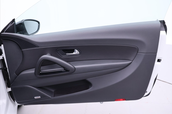 Volkswagen Scirocco 2,0 TSI 195kW R Serv.kniha