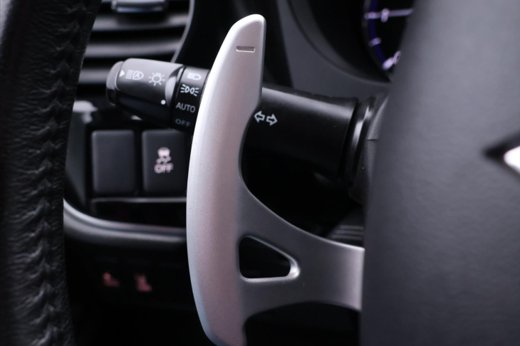 Mitsubishi Outlander 2,3 DI-D 110kW 4WD CZ Instyle