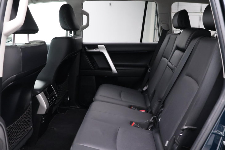 Toyota Land Cruiser 2,8 D-4D 150KW CZ 1.MAJ 4X4
