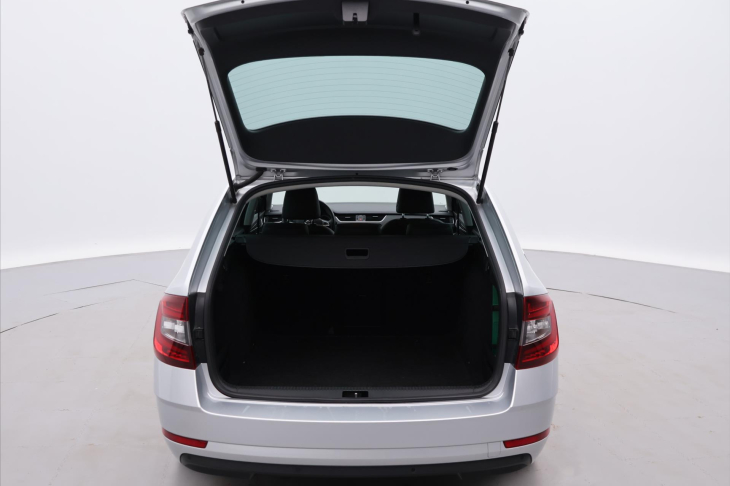 Škoda Octavia 2,0 TDI 110kW DSG Style Kůže