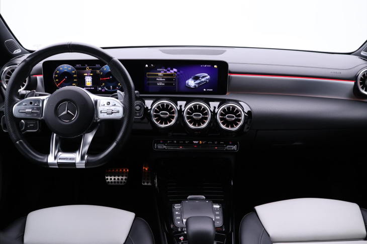 Mercedes-Benz CLA 2,0 35 AMG 225kW 4MATIC DPH CZ