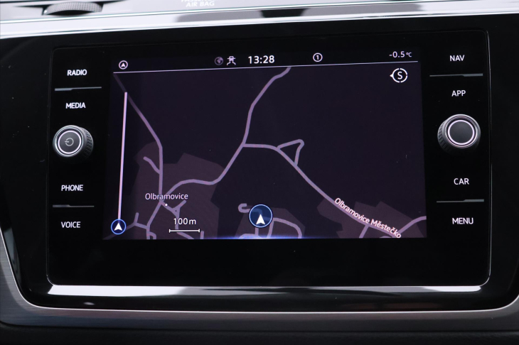 Volkswagen Touran 2,0 TDI 110kW DSG 1.Maj DPH