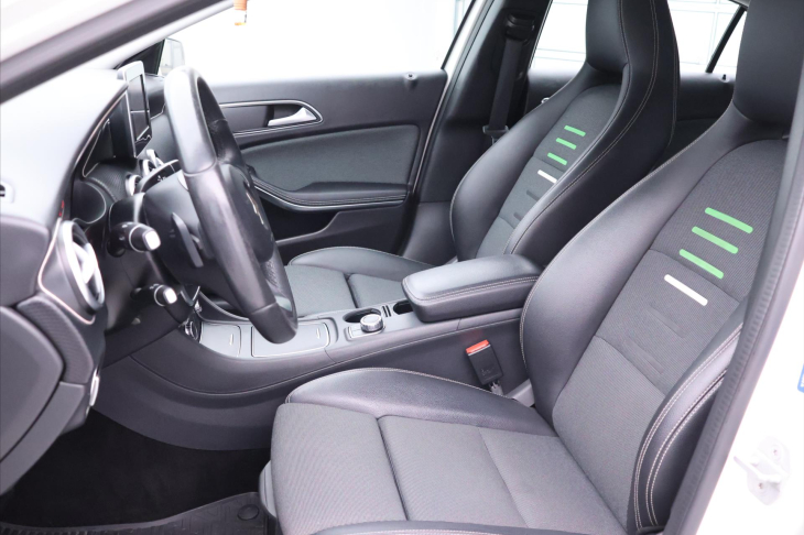 Mercedes-Benz Třídy A 1,5 180d 80kW Aut. CZ Kůže LED