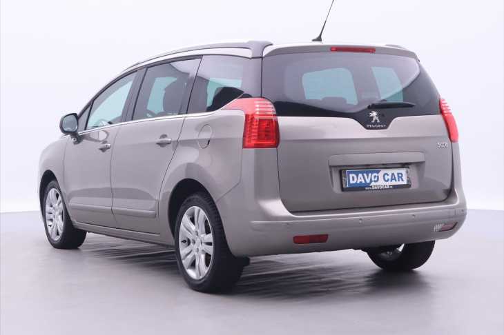 Peugeot 5008 1,6 HDI 120k CZ Allure 7-Míst