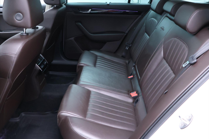 Škoda Superb 2.0 TDI DSG 140kW L&K 4x4 CZ