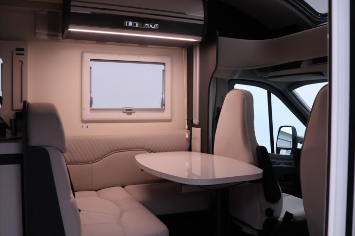 Ford Transit 2,0 CI MAGIS 84 XT CZ 1.MAJ. DPH