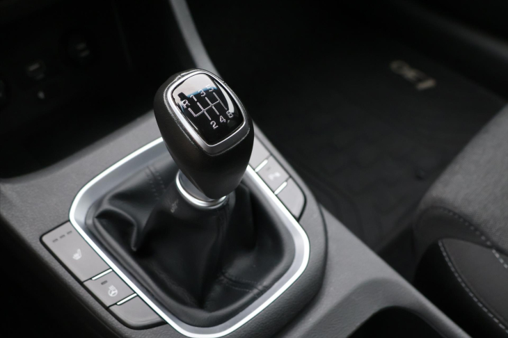 Hyundai i30 1,6 CRDi 85kW Style CZ DPH