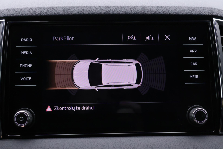 Škoda Karoq 1,6 TDI 85kW Style CZ DPH