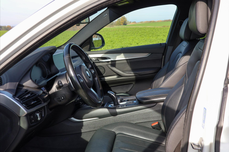 BMW X6 3,0 xDrive 30d 190kW CZ