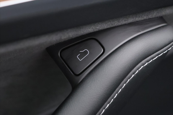 Tesla Model Y Long Range AWD CZ SoH 92%