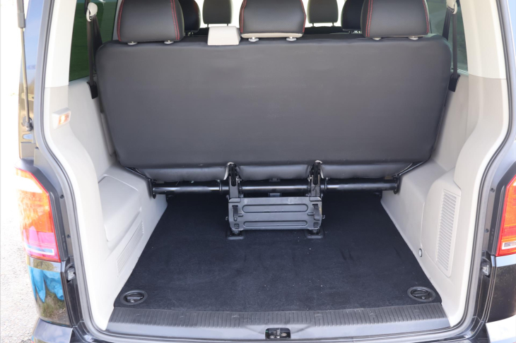 Volkswagen Caravelle 2,0 TDI 150kW DSG 8Míst Comfort