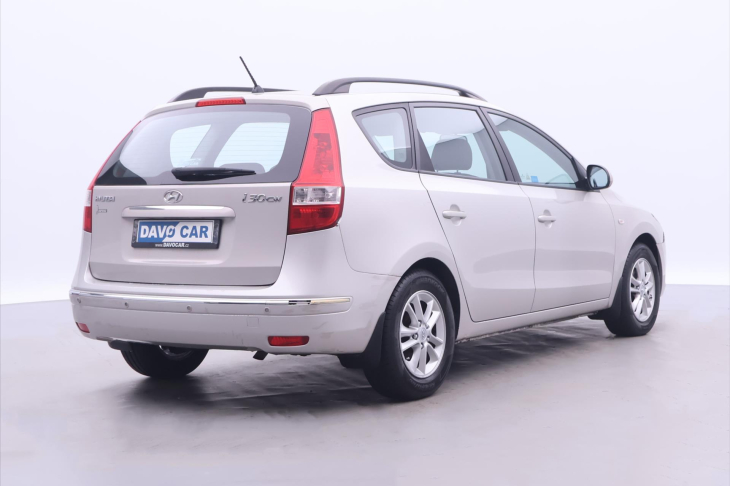 Hyundai i30 1,6 i 92kW CZ Klima STK 10/27