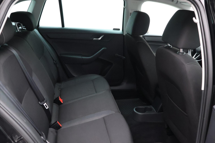 Škoda Rapid 1,6 TDI 66kW Ambition CZ DPH