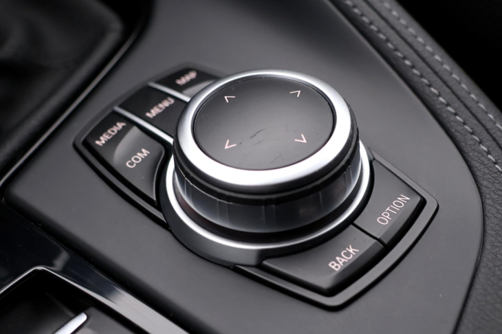 BMW X1 2.0 18d sDrive 110kW CZ