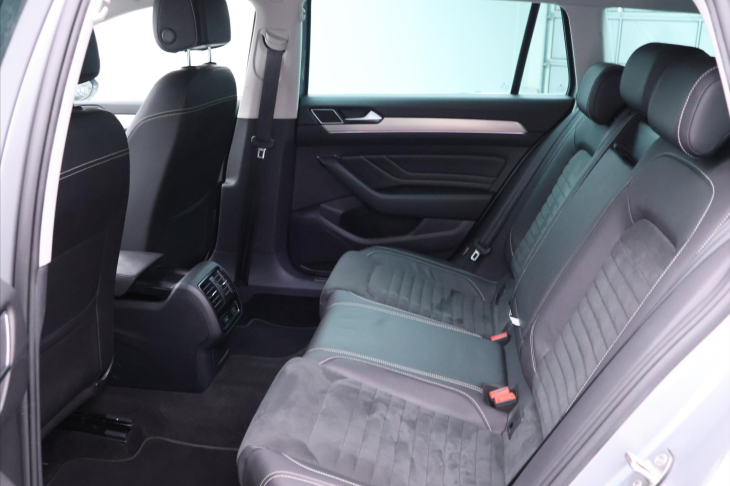 Volkswagen Passat 2,0 TDI 110kW DSG Elegance DPH