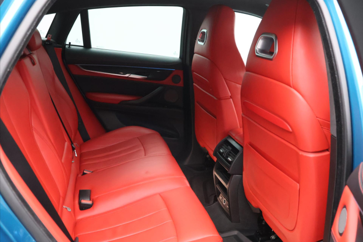 BMW X6 4,4 423kW xDrive Aut.klima CZ M
