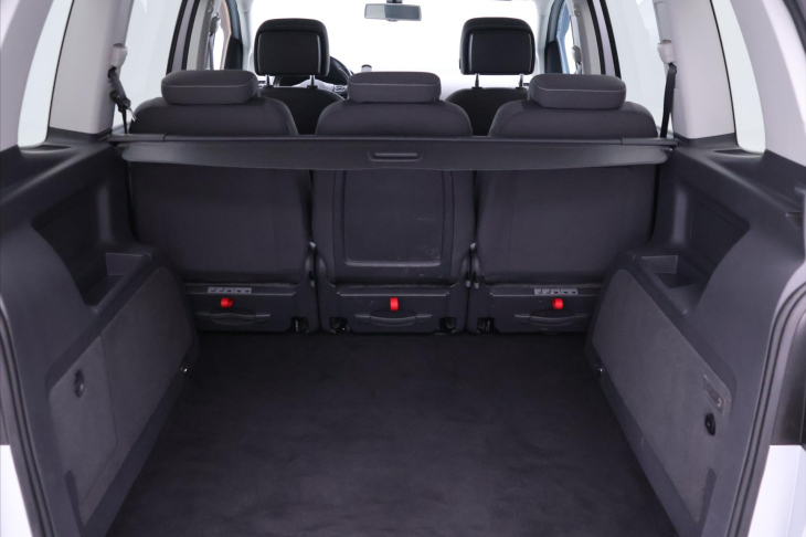 Volkswagen Touran 1,6 TDI 77kW Match Tažné Navi