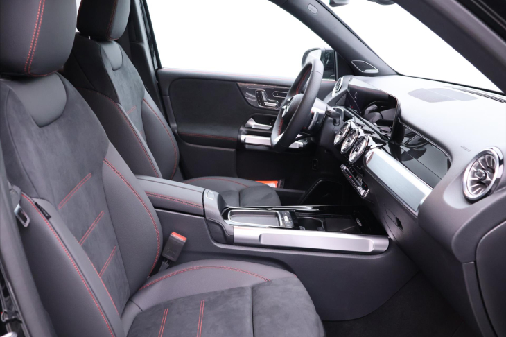 Mercedes-Benz GLB 2,0 200d 4MATIC AMG Premium