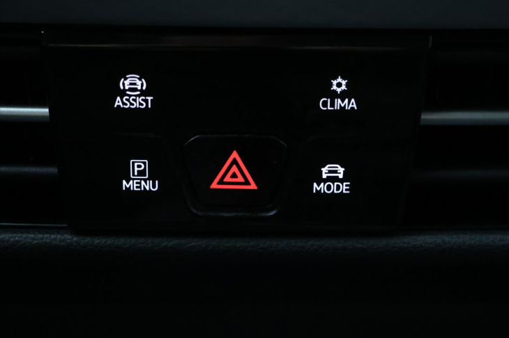 Volkswagen Golf 2,0  TDI BMT 4 motion