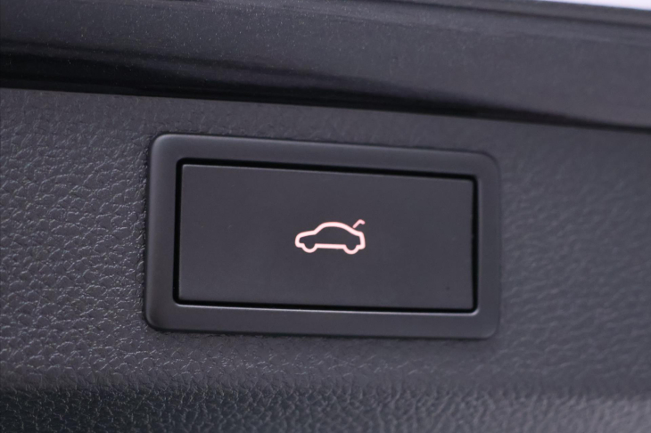 Škoda Karoq 2,0 TDI 85 kW DSG DPH Ambition