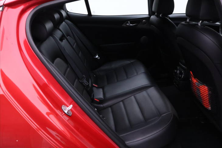 Kia Stinger 3,3 T-GDi 269kW GT DPH CZ