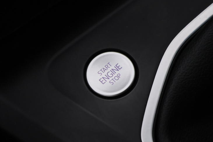 Volkswagen Golf 1,0 TSI 81kW Life M6