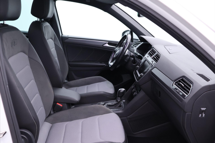 Volkswagen Tiguan 2,0 TDI DSG 4M CZ R-Line LED