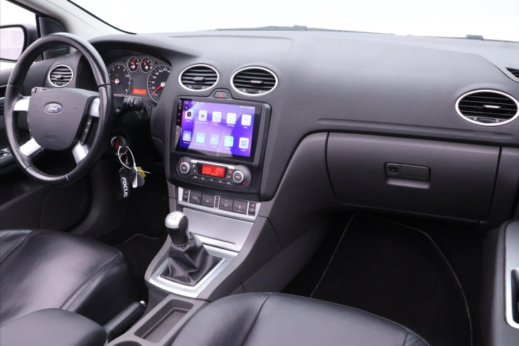 Ford Focus 2,0 i 107kW Titanium Kůže