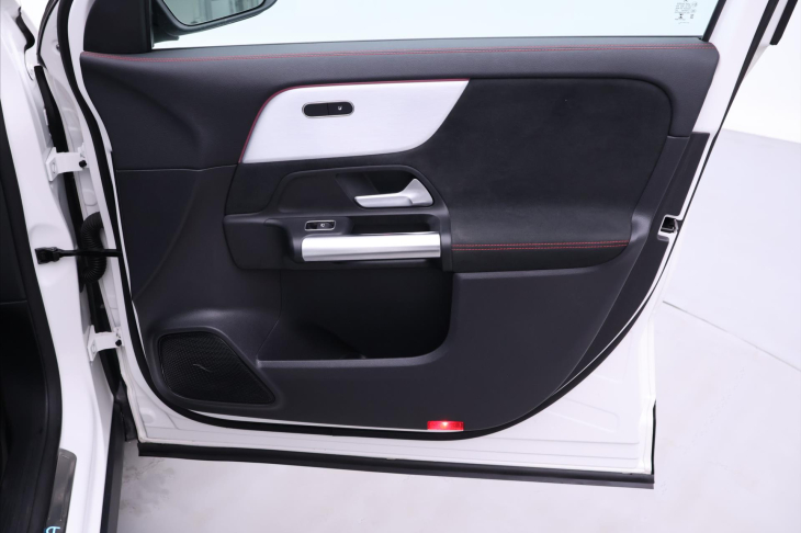 Mercedes-Benz EQA 250 150kW AMG Kamera Navi