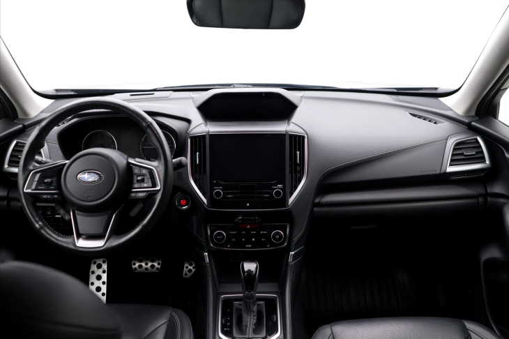 Subaru Forester 2,0 e-Boxer 110kW Executive CZ
