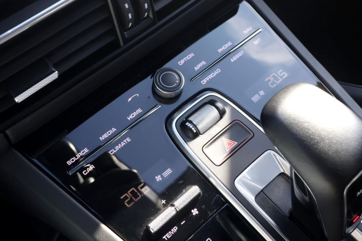 Porsche Cayenne 3,0 EHV 340kW Platinum DPH
