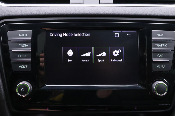 Škoda Octavia 2,0 TSI 169kW RS230 Xenon Kůže