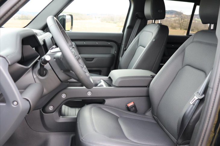 Land Rover Defender 5,0 110 P425 X-DYNAMIC CZ DPH