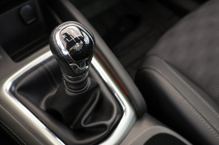 Nissan Qashqai 1,2 DiG-T 85 kW Panorama Tekna