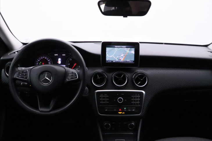 Mercedes-Benz GLA 2,1 200CDI 100kW Aut. Navi