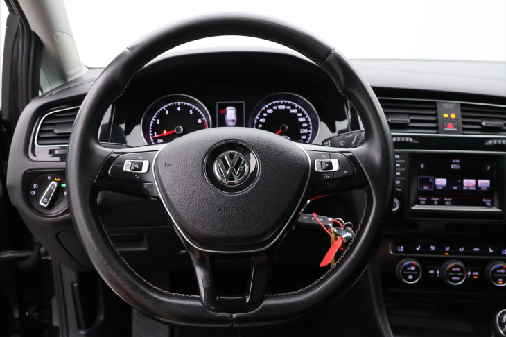 Volkswagen Golf 1,4 TSI 92kW Cup 1.Maj Navi