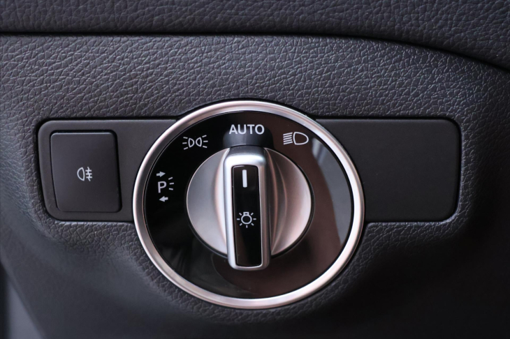Mercedes-Benz CLA 1,5 180d Automat CZ Tempomat
