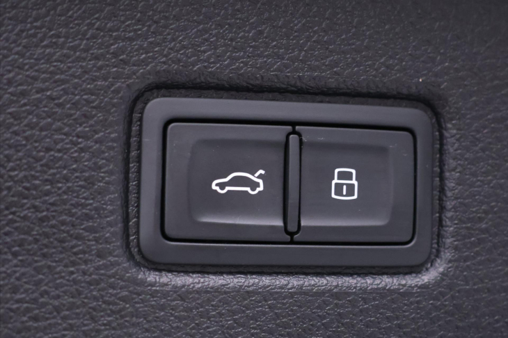 Audi Q7 3,0 50TDI 210kW S line CZ DPH