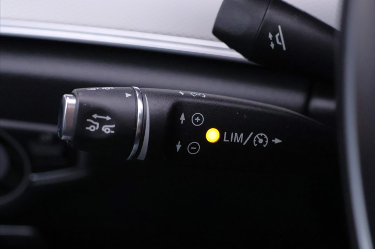 Mercedes-Benz Třídy E 3,0 350d 190kW LED Virtuál