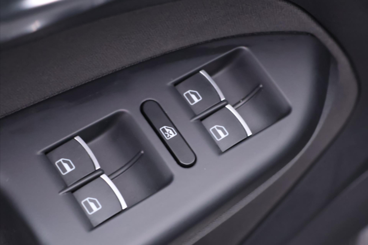 Volkswagen Touran 1,4 TSI 103kW Comfort Xenon