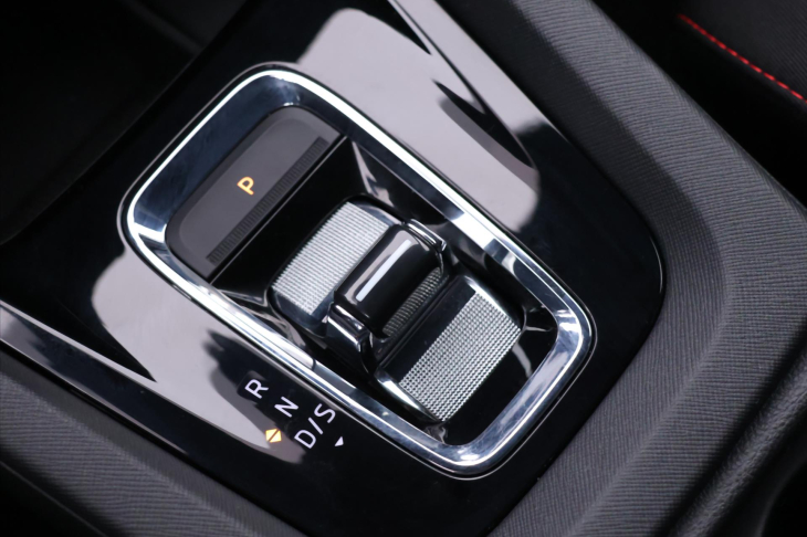 Škoda Octavia 2,0 TSI RS DSG 1.Maj CZ DPH