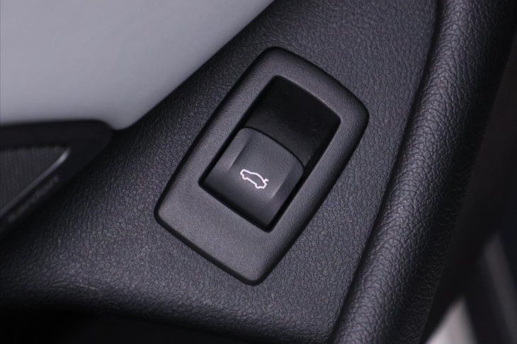 BMW M5 4,4 V8 441kW xDrive Individual DPH CZ