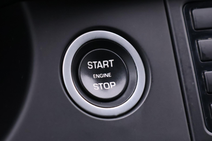 Land Rover Discovery Sport 2,0 TD4 132kW 4WD CZ Kůže 2Maj