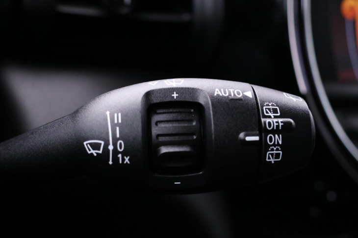 Mini One 1,5 i 75kW JCW Kůže 1.Maj.