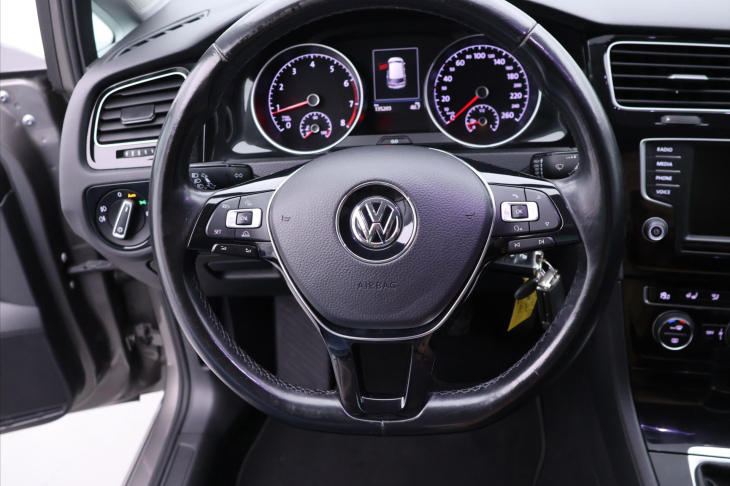 Volkswagen Golf 1,4 TSI 110kW Highline Navi