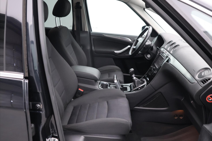 Ford S-MAX 2,0 TDCI 103KW 7 MÍST KLIMA