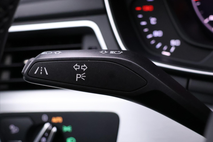 Audi A4 3,0 TDI 160kW Aut. S-Line Navi