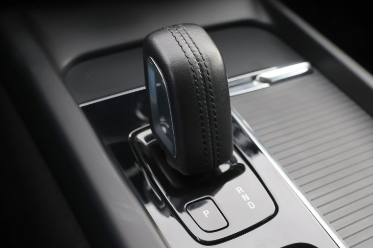 Volvo V60 2,0 D4 145kW Aut. LED Navi DPH